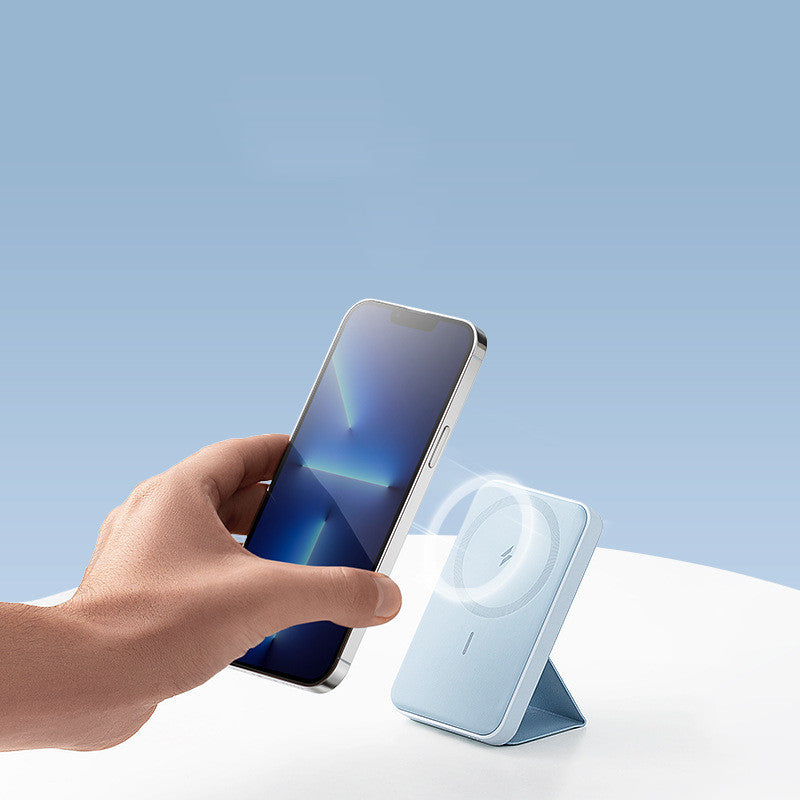 5000mAh Magnetic Wireless Portable Power Bank With Stand